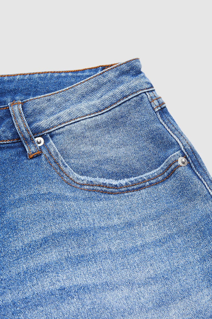 Denvara | Straight Leg Mid Rise Jeans